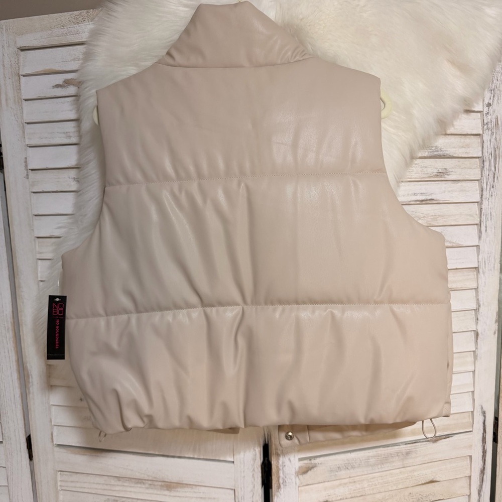 No Boundaries Light Beige Puffer Vest - Picture 2 of 4
